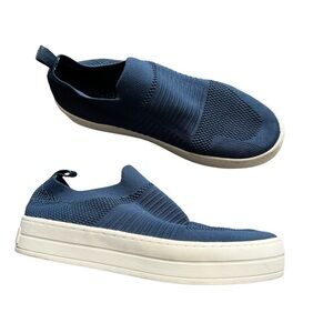 J Slides - Hilo Platform Mesh Navy Blue Sneakers Sz 8.5